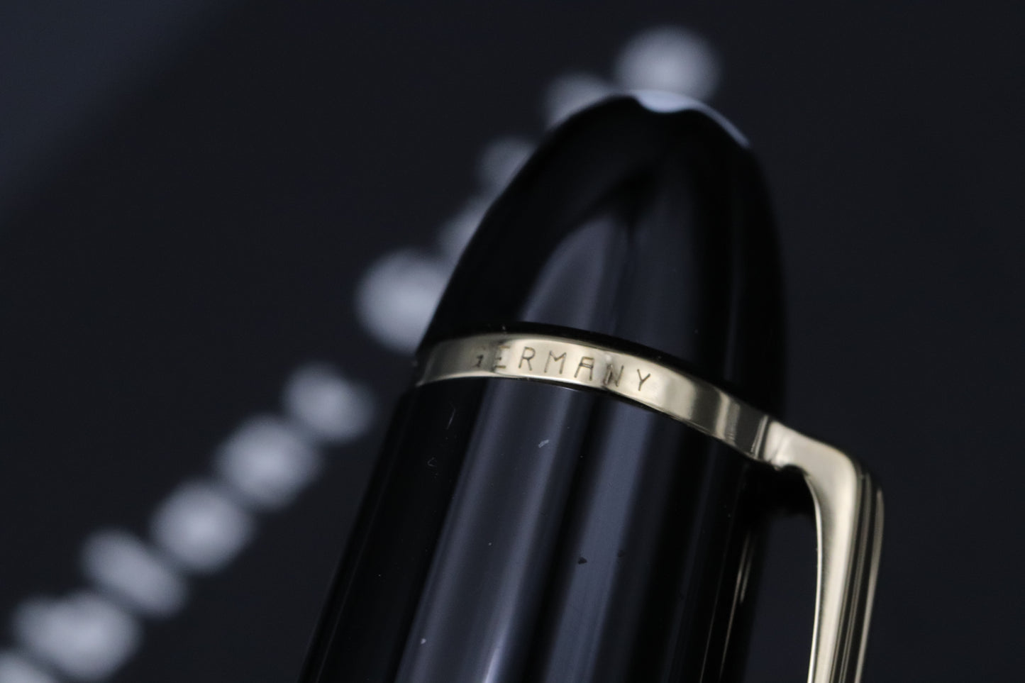 Montblanc Meisterstuck 147 Traveller Gold Coated Fountain Pen with Pouch - UNUSED