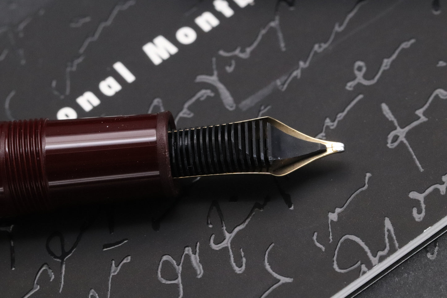 Montblanc Meisterstuck 146 LeGrand Bordeaux Fountain Pen - DIPPED - BB Nib