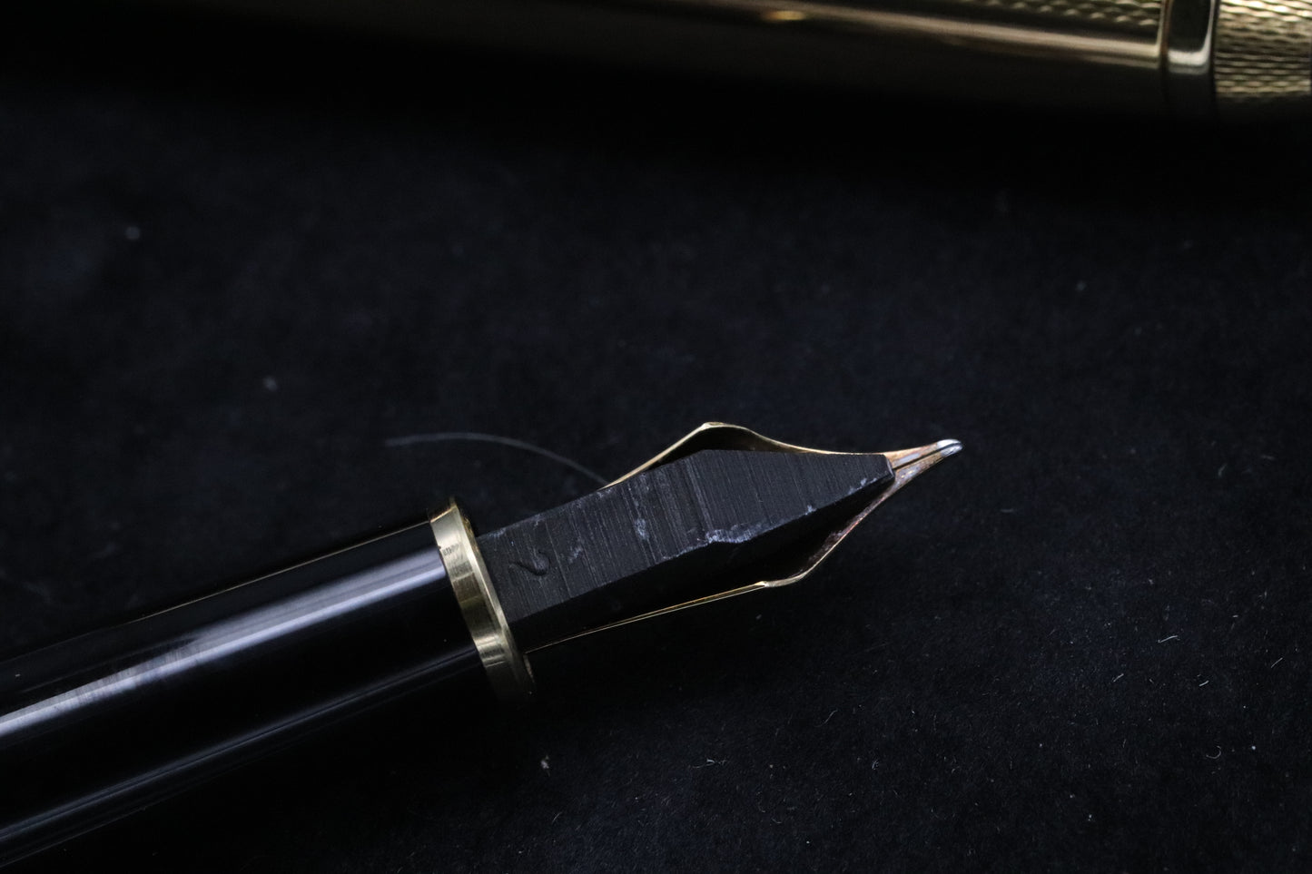 Montblanc Meisterstuck 144 / 164 Classique Gold Barley Fountain Pen and Ballpoint Pen Set