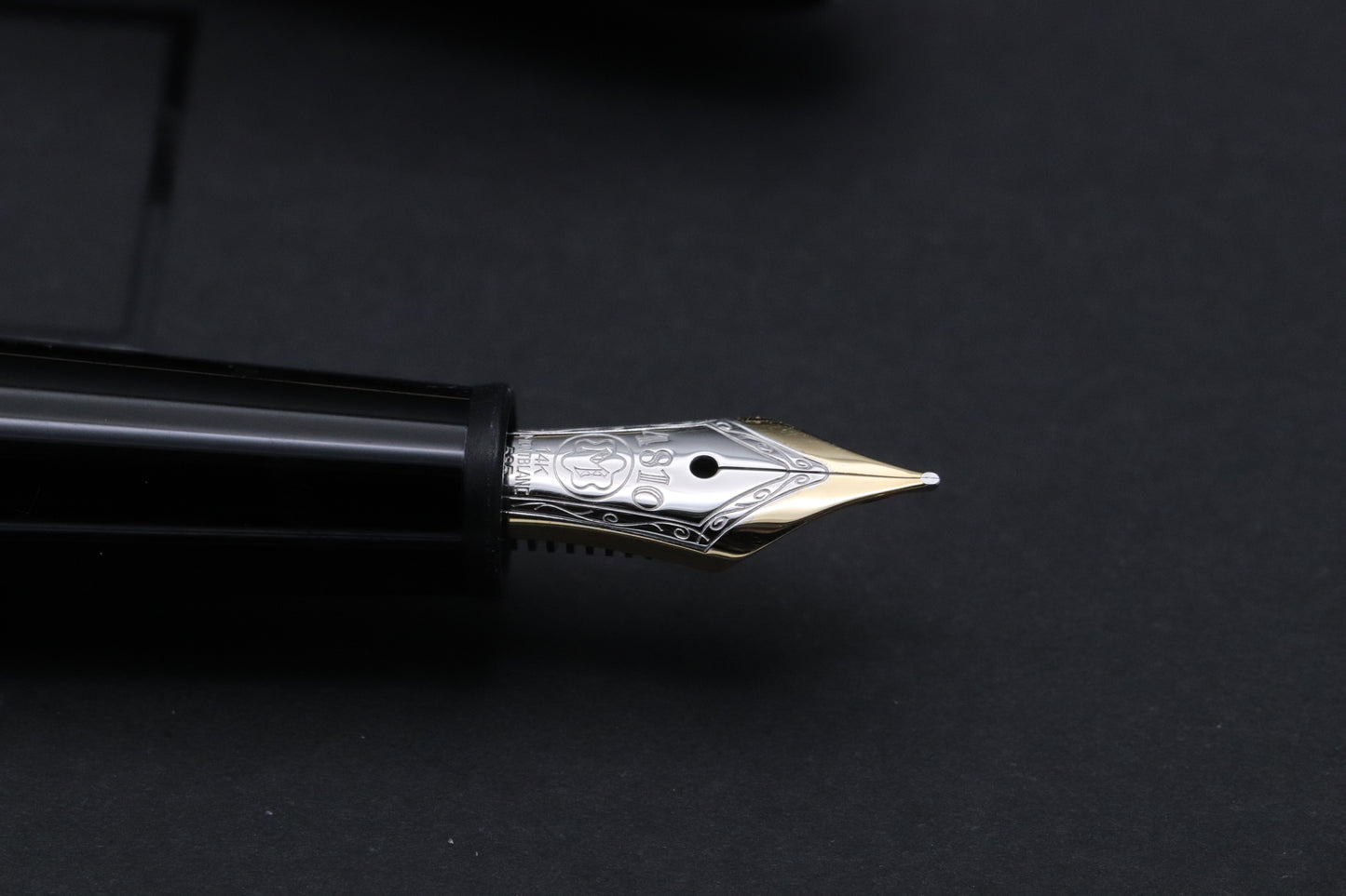 Montblanc Meisterstuck 145 Classique Gold Coated Fountain Pen