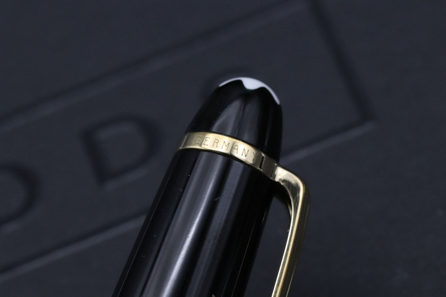 Montblanc Meisterstück 164 Classique Gold-Coated Ballpoint Pen