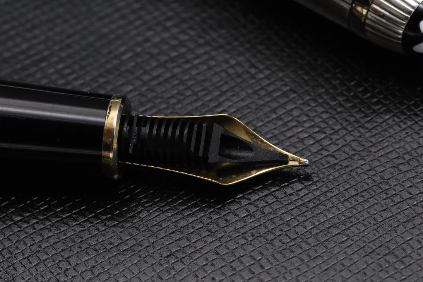 Montblanc Meisterstuck Classique AG925 Pinstripe Fountain Pen