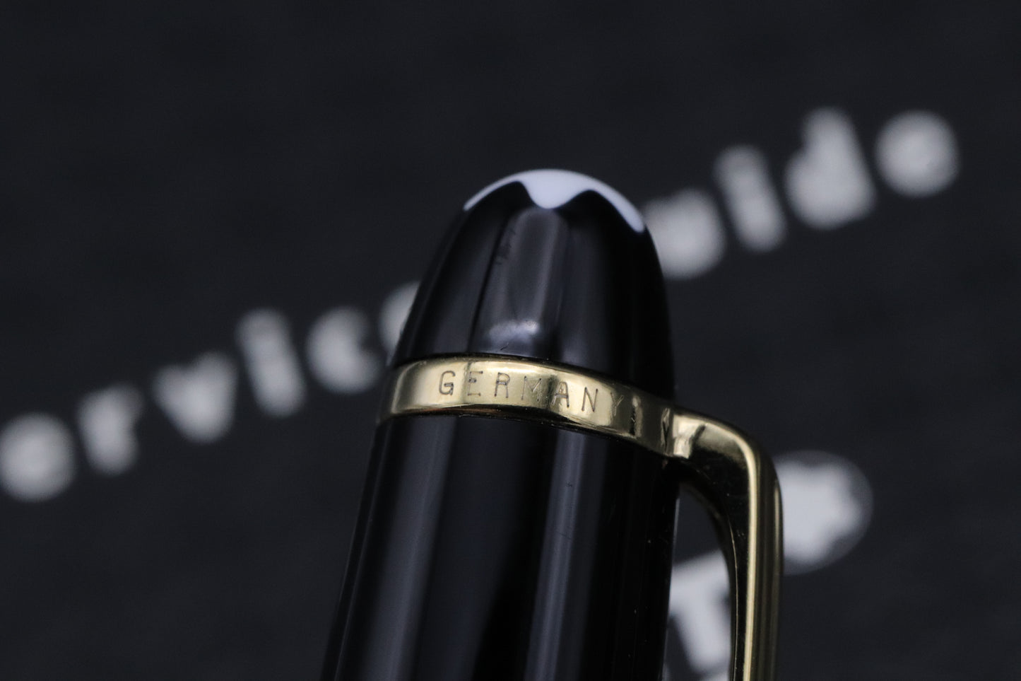 Montblanc Meisterstuck 163 Classique Gold-Coated Rollerball / Fineliner Pen