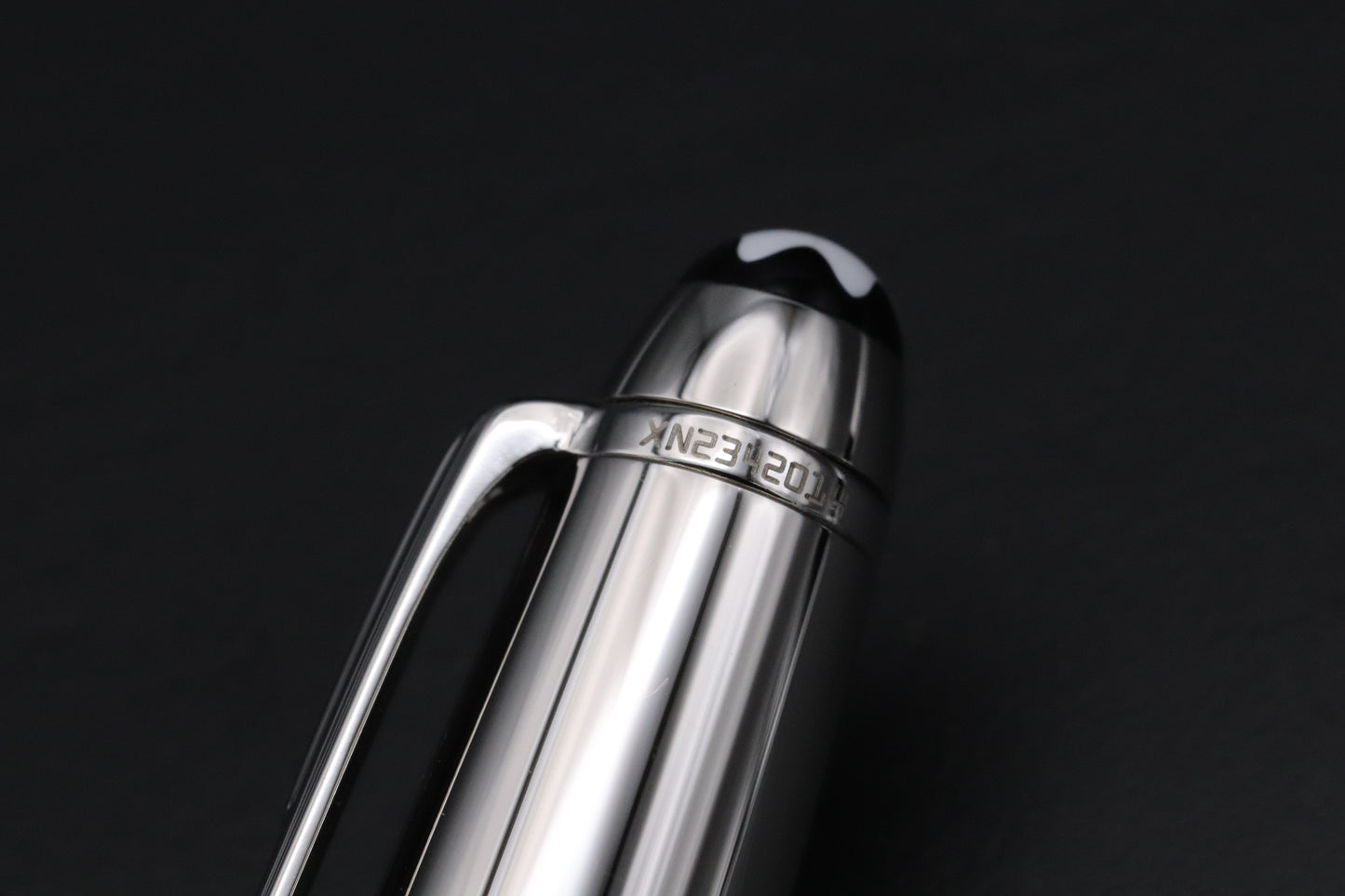 Montblanc Meisterstuck 164 Classique Doue Signum Ballpoint Pen