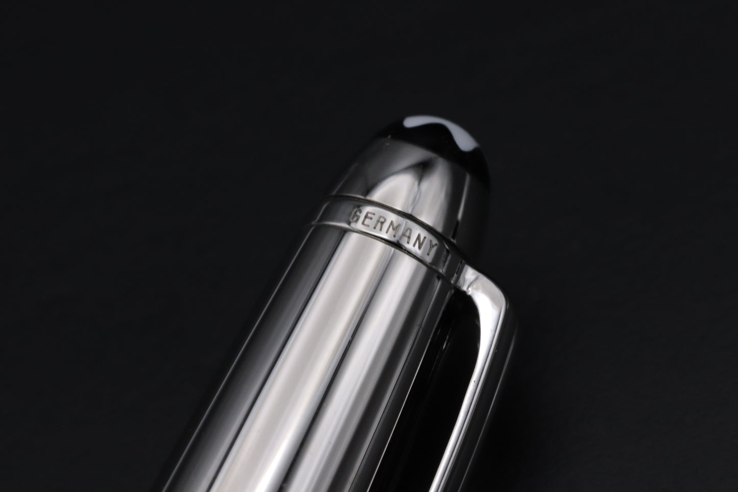 Montblanc Meisterstuck 164 Classique Doue Signum Ballpoint Pen