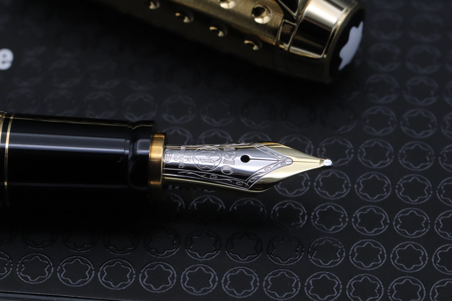 Montblanc Boheme Doue Gold-Plated 'Dimples' Fountain Pen - UNUSED