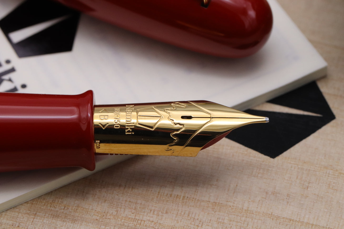 Namiki Emperor Vermilion Urushi Fountain Pen - Broad CI Mottishaw Nib