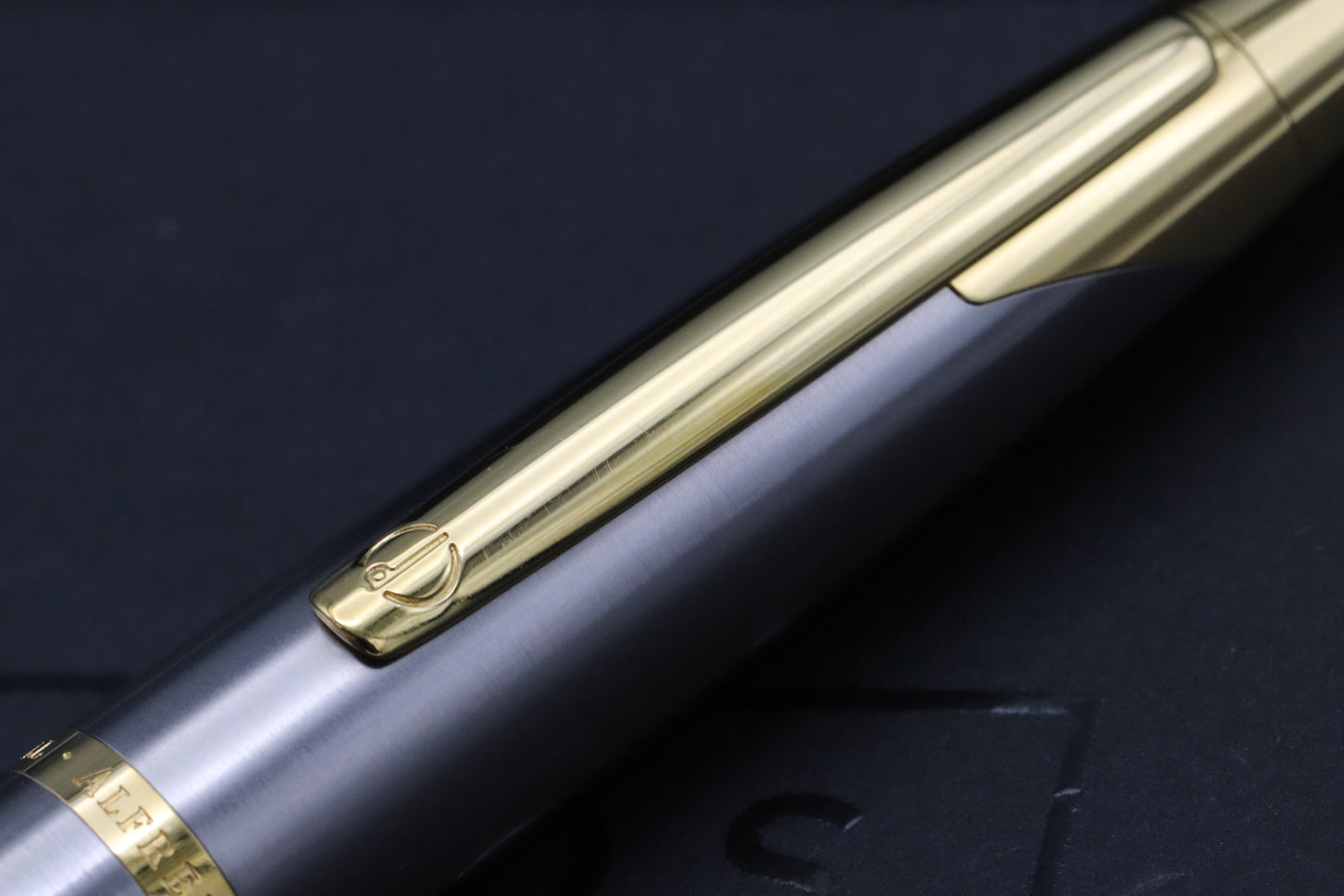 Dunhill AD2000 Steel Gold Fountain Pen