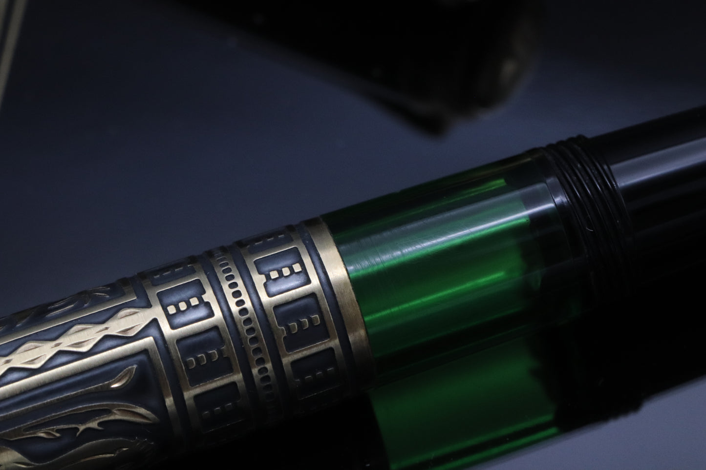 Pelikan Souveran M700 Toledo Fountain Pen - EF Nib