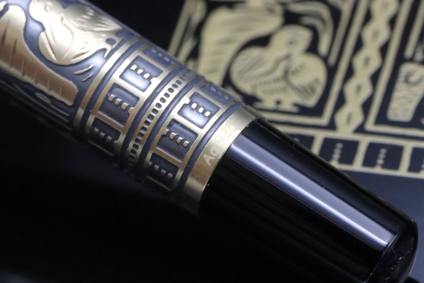 Pelikan Souveran M700 Toledo Fountain Pen - EF Nib