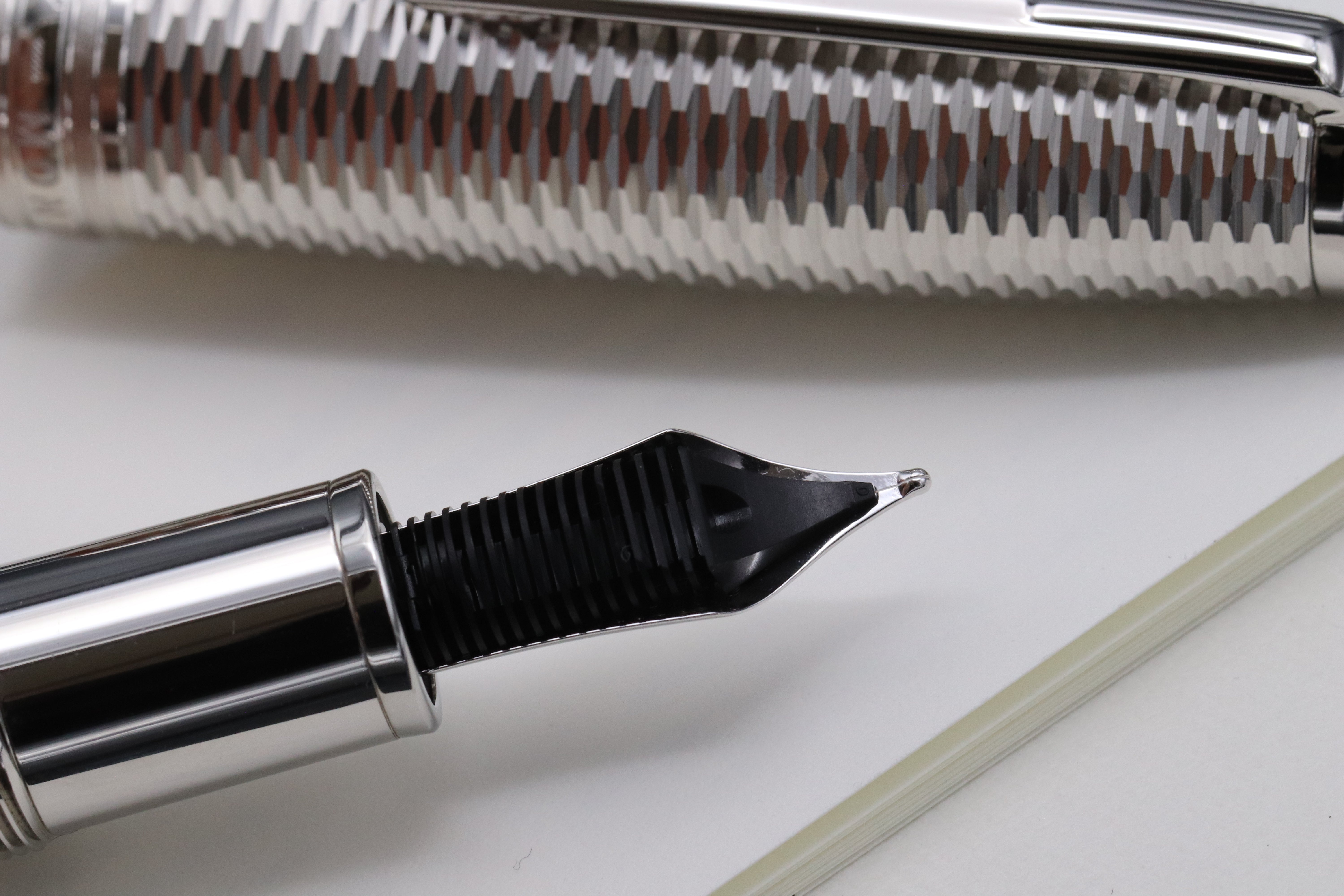 Montblanc Meisterstuck LeGrand Geometry New York LE25 Fountain Pen