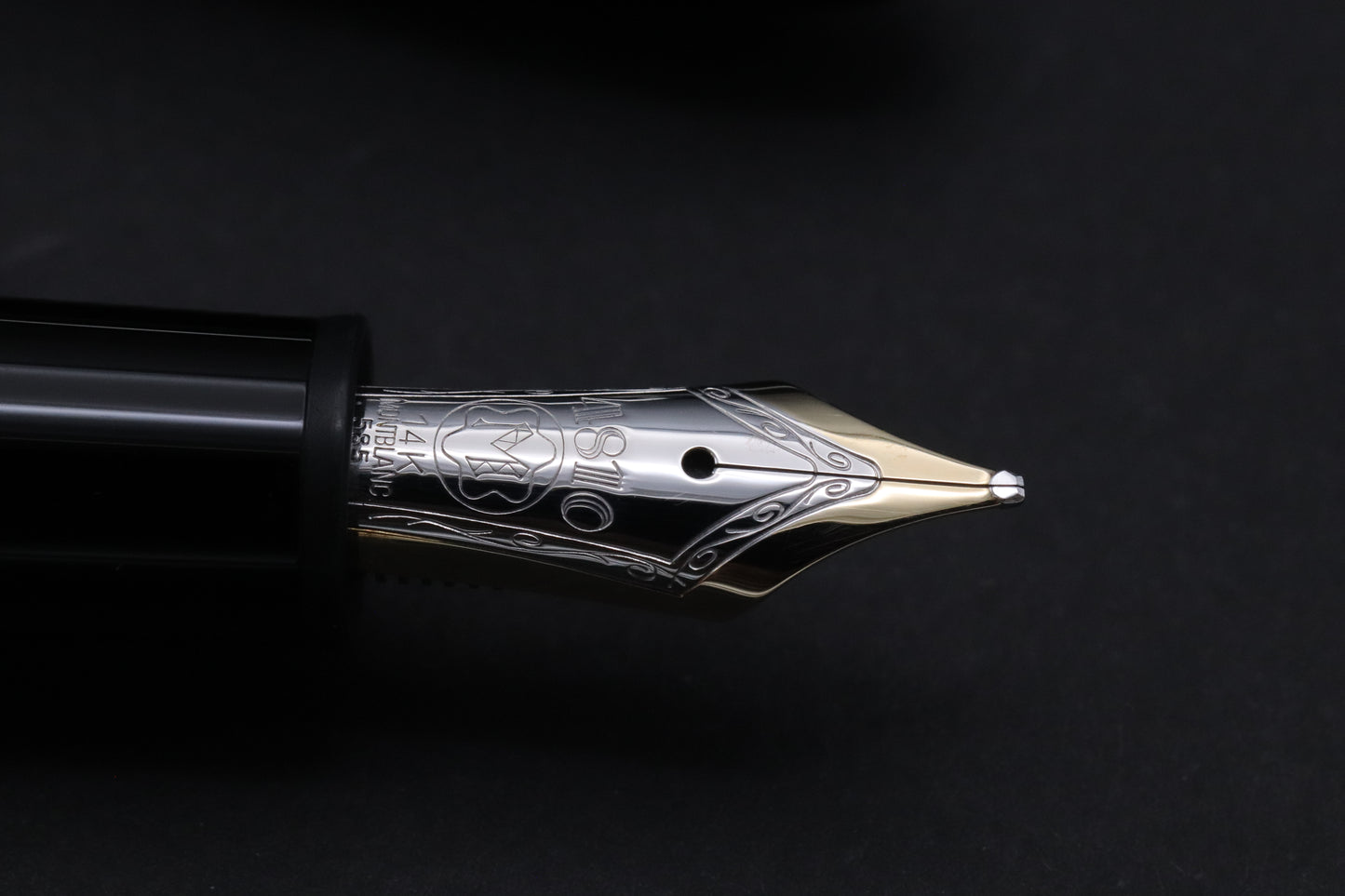 Montblanc Meisterstuck 146 LeGrand Platinum-Coated Fountain Pen - OB Nib