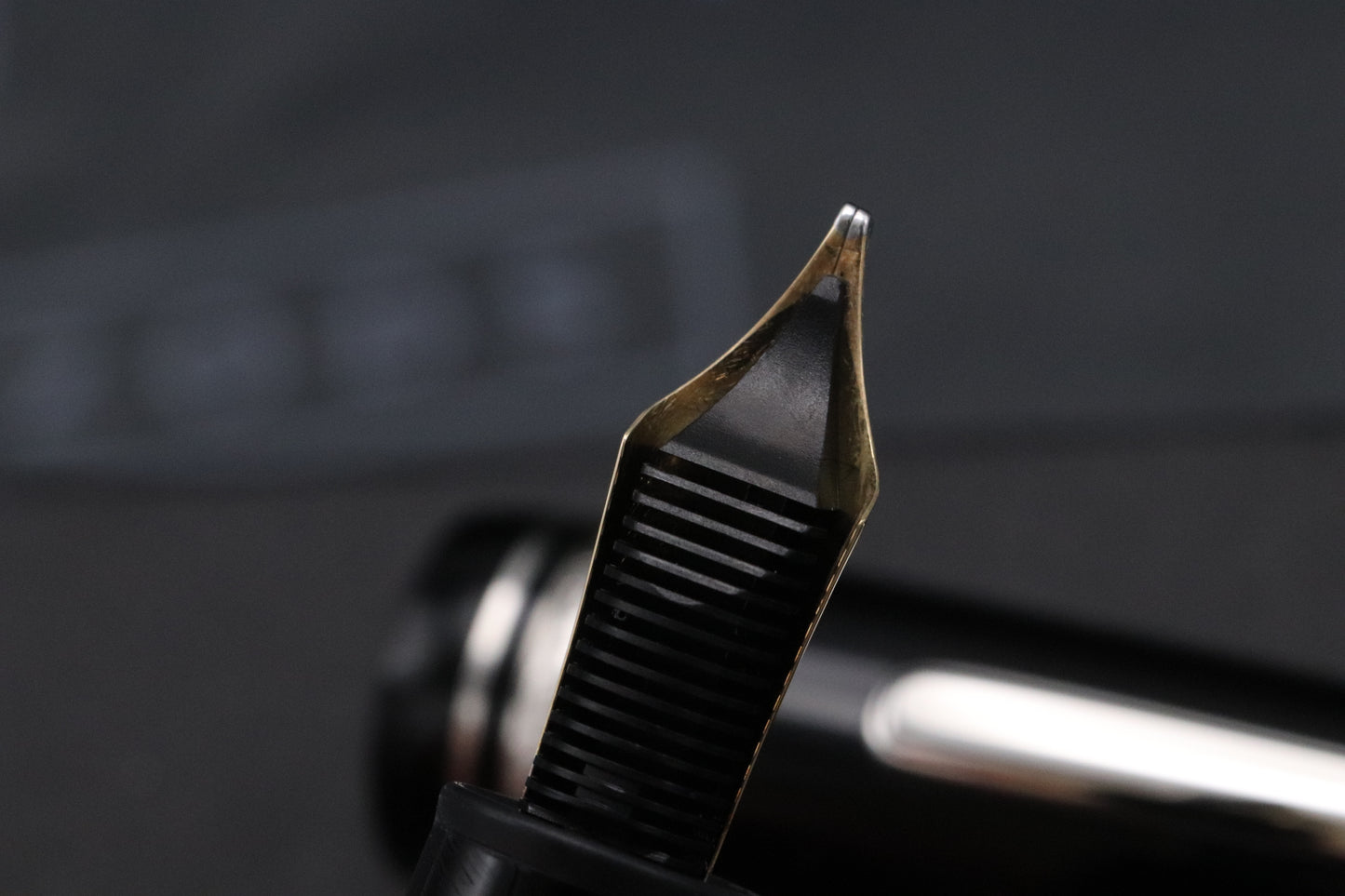 Montblanc Meisterstuck 146 LeGrand Platinum-Coated Fountain Pen - OB Nib