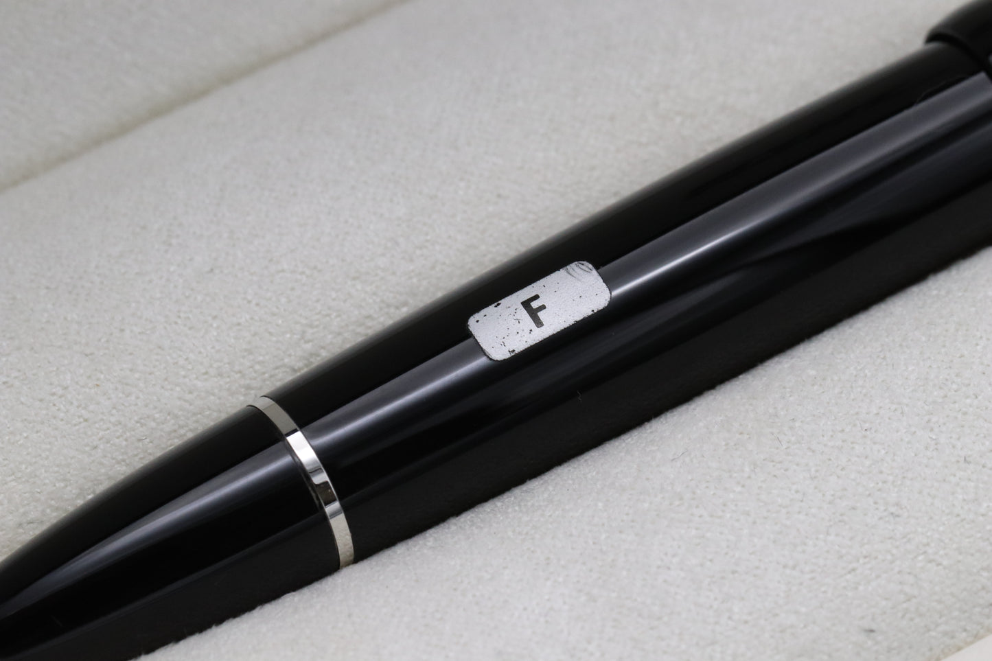 Montblanc Meisterstuck 146 LeGrand Platinum-Coated Fountain Pen - UNUSED - F Nib