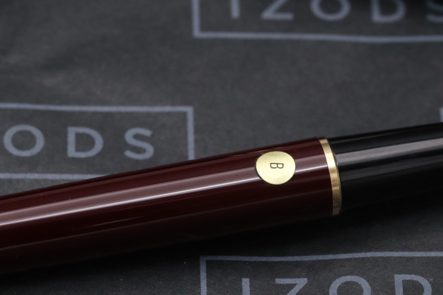 Montblanc Meisterstuck 144 Classique Bordeaux Fountain Pen - Broad Monotone Nib