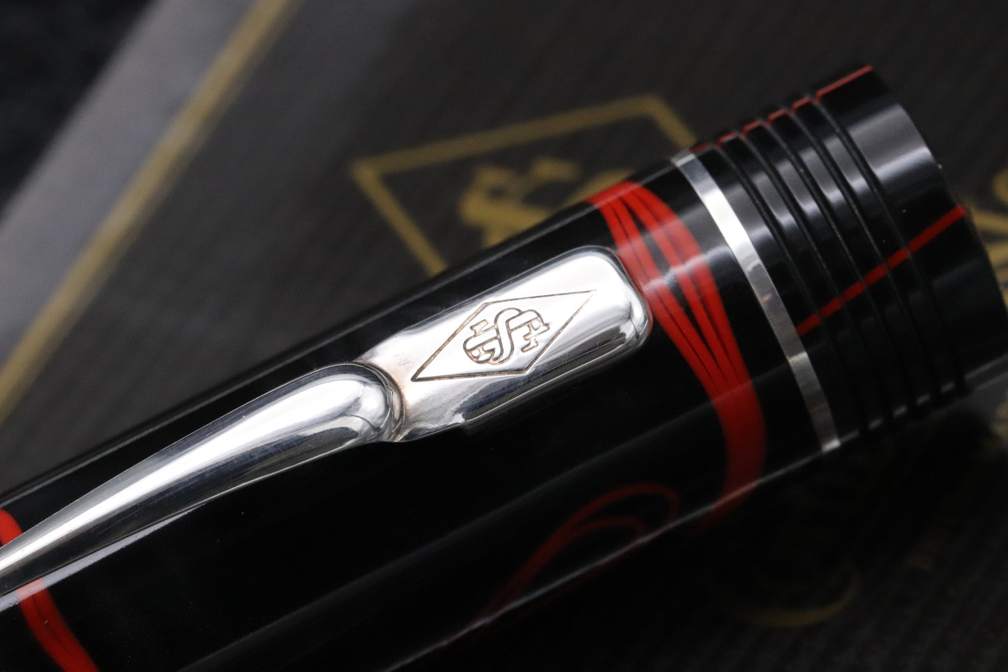 Conway Stewart Winston Churchill Excalibur LE Lever Fill Fountain Pen - IM Nib