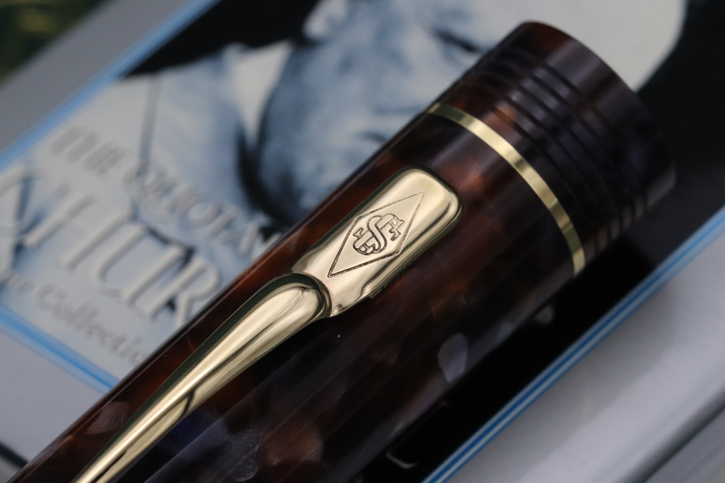 Conway Stewart Winston Churchill Sepia Blue Lever Fountain Pen