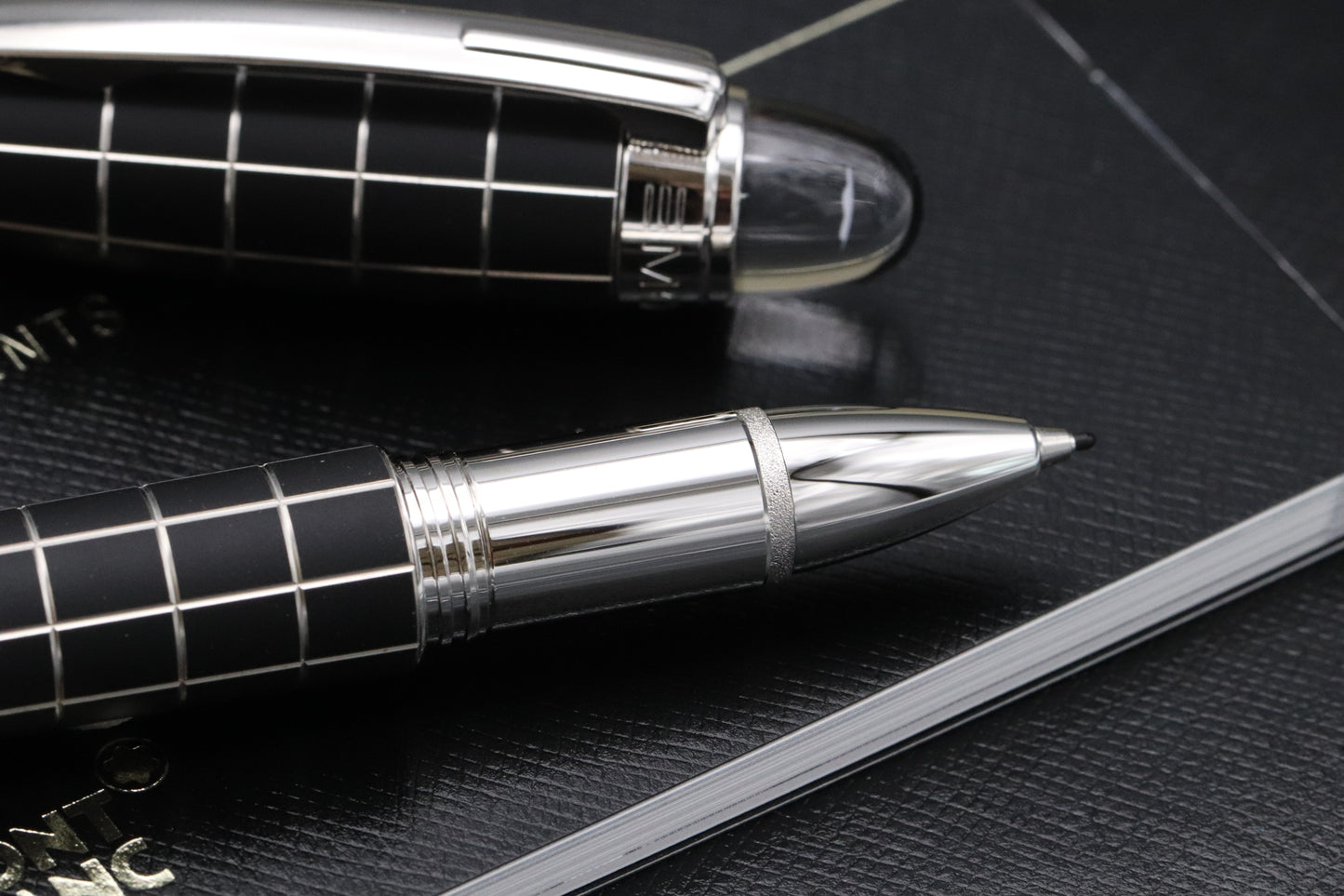 Montblanc Starwalker Rubber Platinum Rollerball / Fineliner Pen