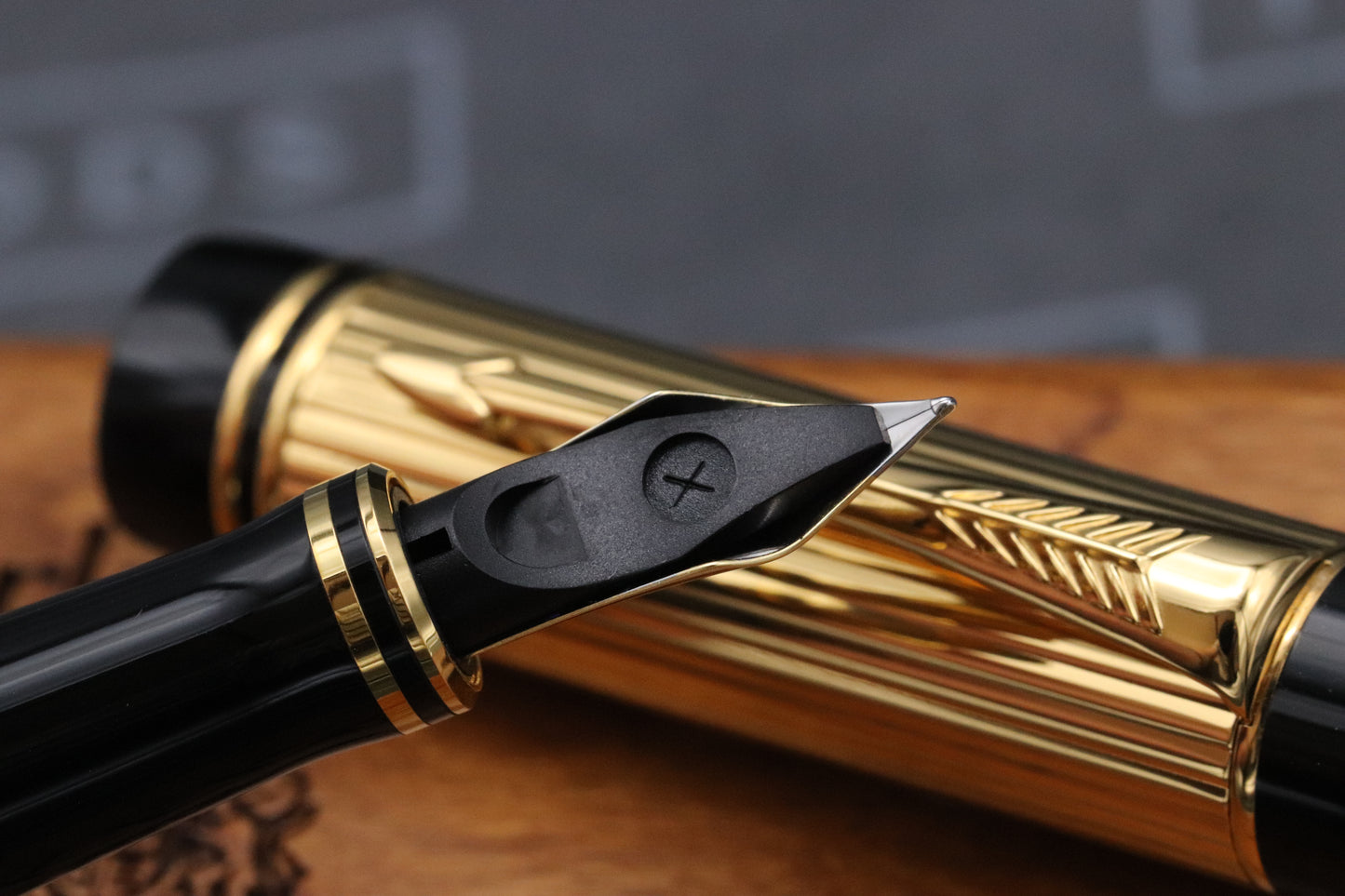 Parker Duofold International Godron Gold Fountain Pen - MK1 - 1991 - EF Nib