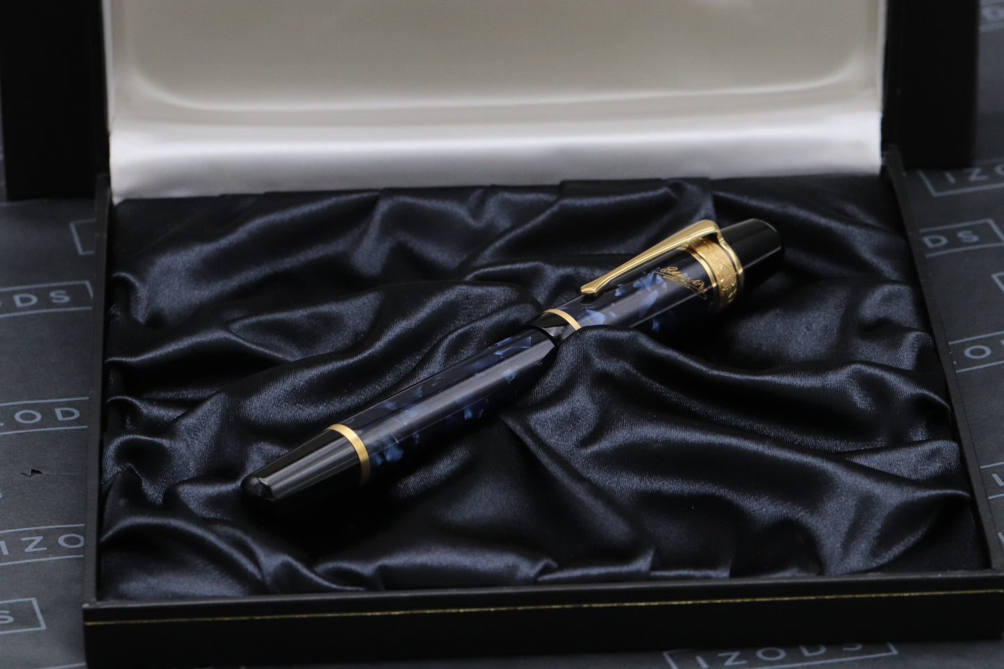 Montblanc Writers Edition Edgar Allan Poe Fountain Pen