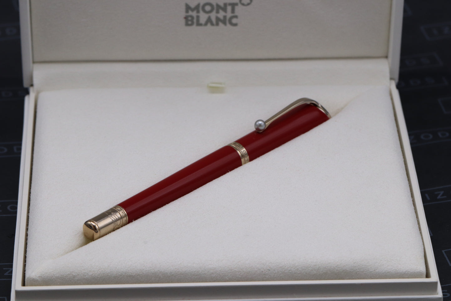 Montblanc Muses Marilyn Monroe Red Special Edition Rollerball Pen
