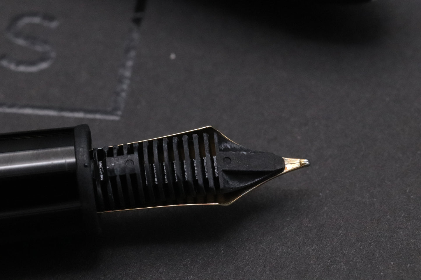 Montblanc Meisterstuck 146 LeGrand Gold Coated Fountain Pen - 1991-92