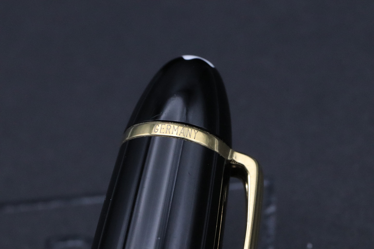 Montblanc Meisterstuck 146 LeGrand Gold Coated Fountain Pen - 1991-92