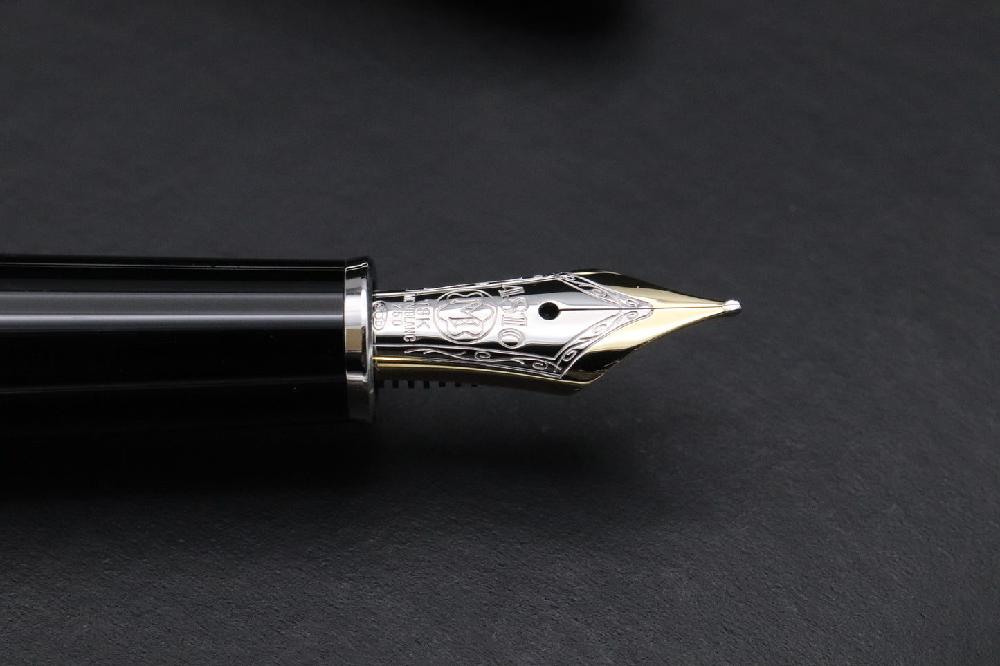 Montblanc Meisterstuck Classique Silver Fibre Guilloche Fountain Pen - EF Nib - NEVER INKED