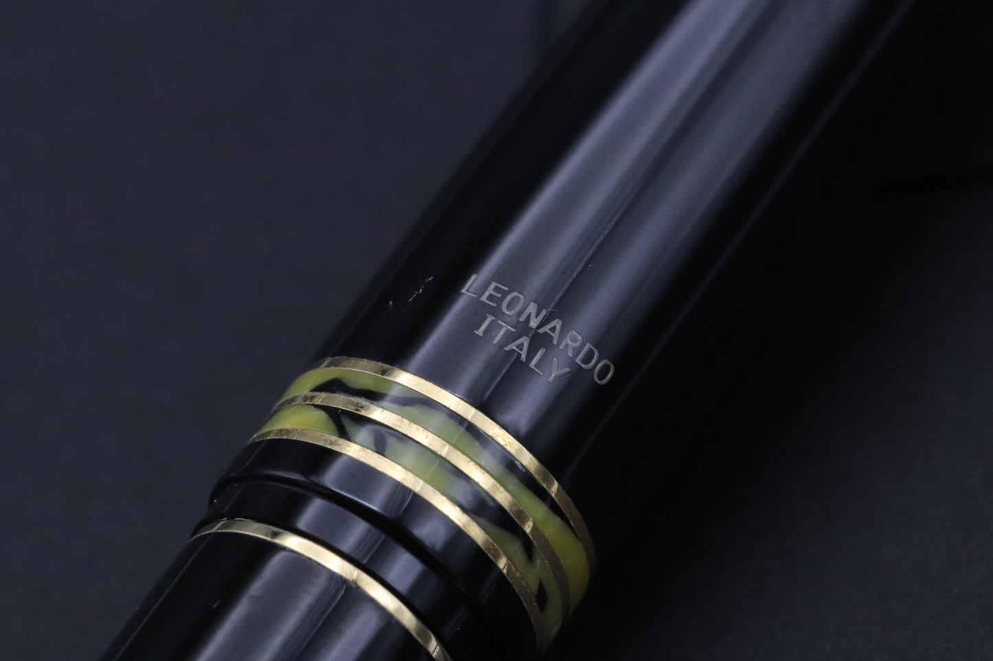 Leonardo MZ La Grande Ibrida Black Yellow Celluloid Fountain Pen - #8 EF Ti Nib