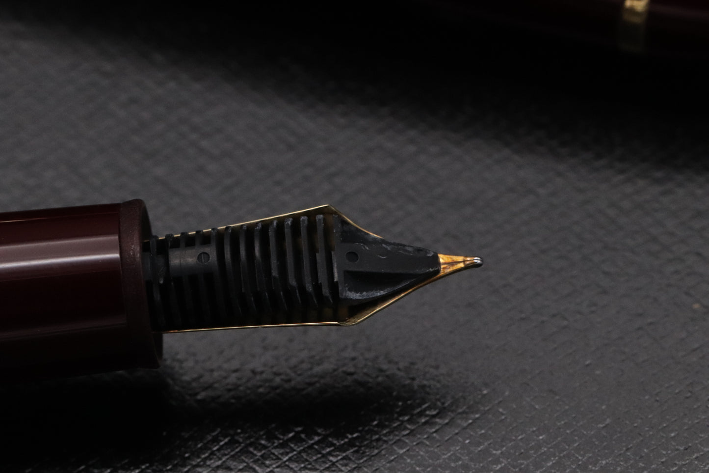 Montblanc Meisterstuck 146 LeGrand Bordeaux Fountain Pen - 18k Fine Nib