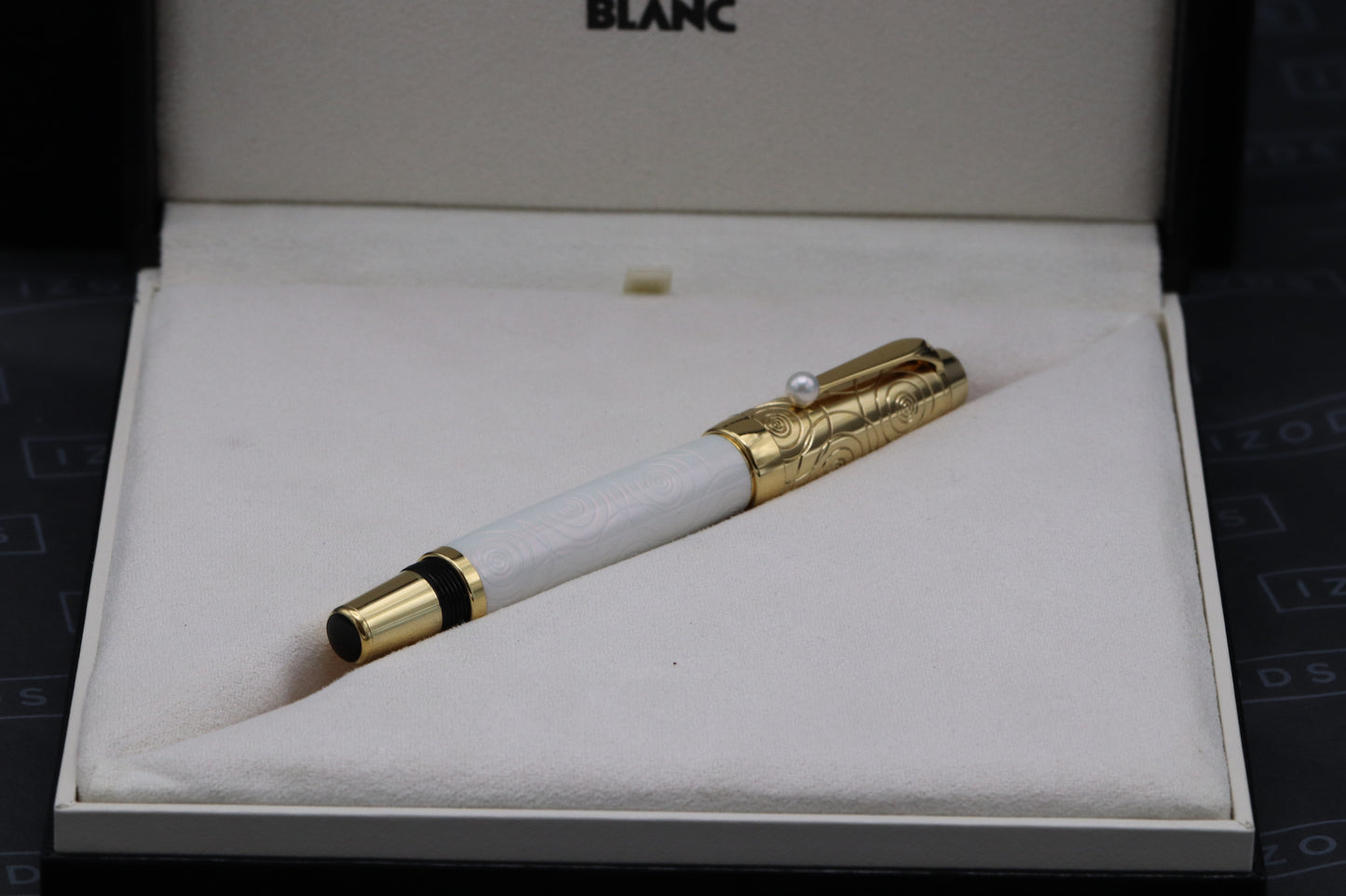 Montblanc Boheme Akoya Pearl Rollerball / Fineliner Pen