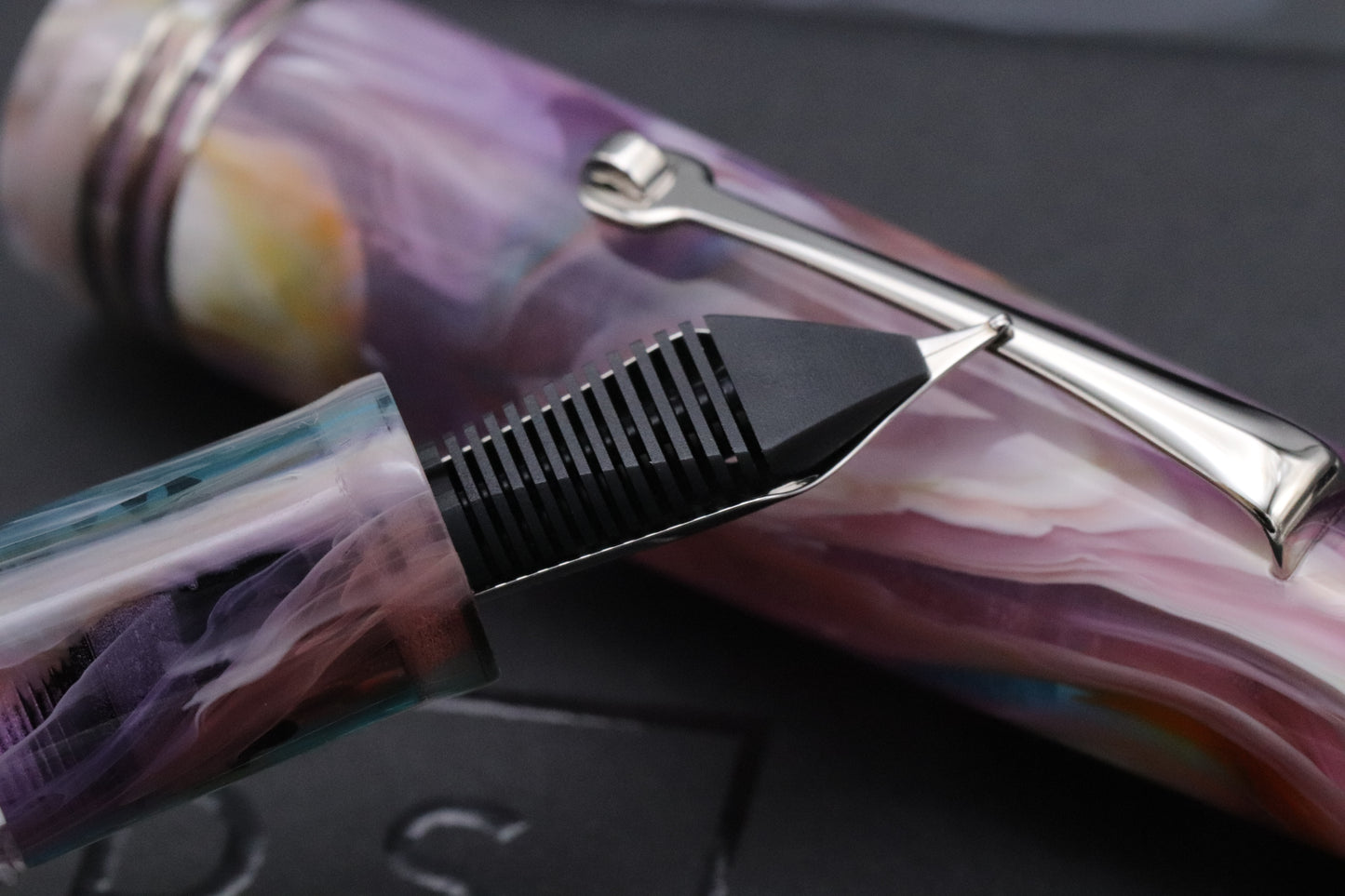 Leonardo MZG 2.0 Primary Manipulation 4 Fountain Pen
