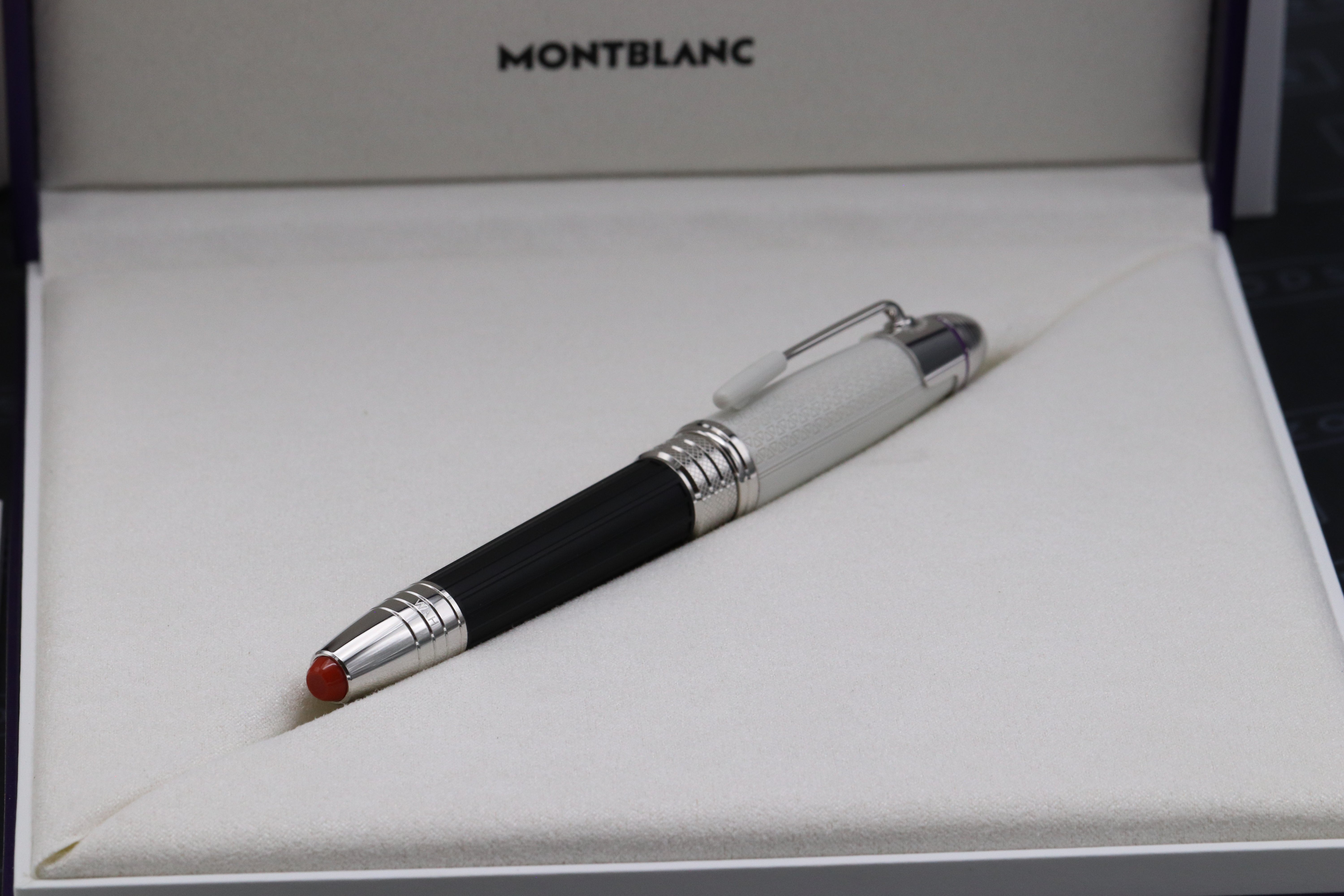 Montblanc Great Characters Jimi Hendrix Special Edition Fountain