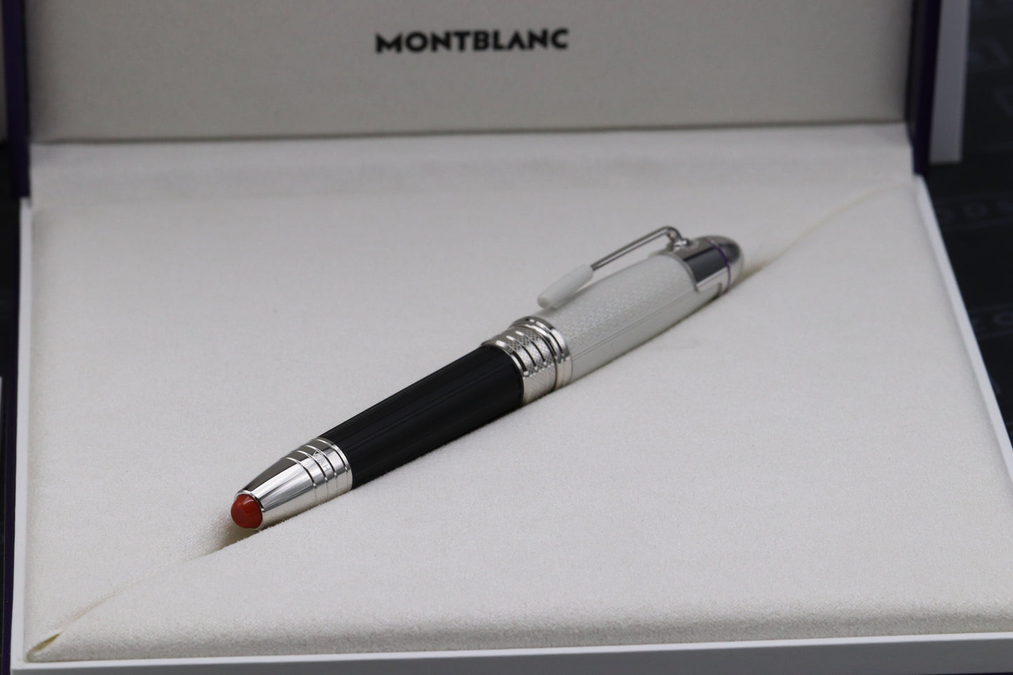 Montblanc Great Characters Jimi Hendrix Special Edition Fountain Pen - Broad Nib