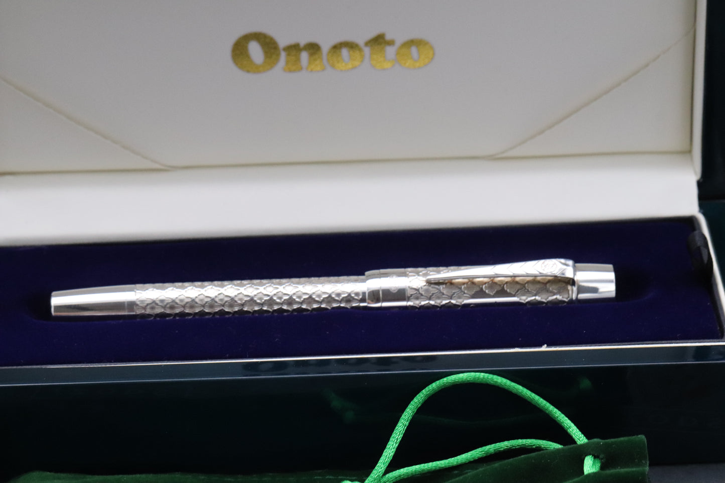 Onoto Magna Arabic Silver 1/1 Fountain Pen - Plunger Filler - #8 Stub Nib