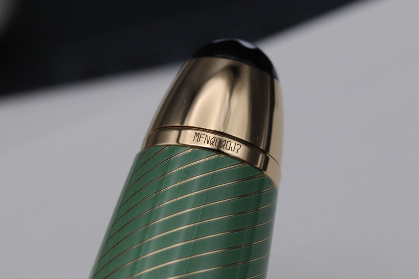 Montblanc LeGrand Celadon Degrade Solitaire Fountain Pen - UNUSED