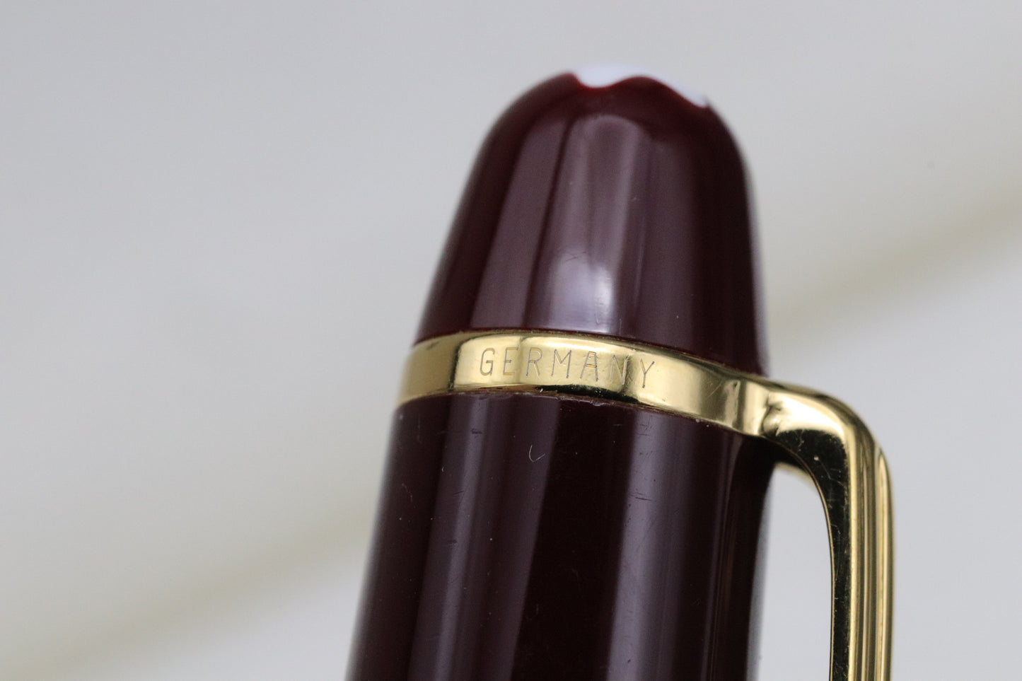 Montblanc Meisterstuck 145 Classique Bordeaux Fountain Pen - BB Nib