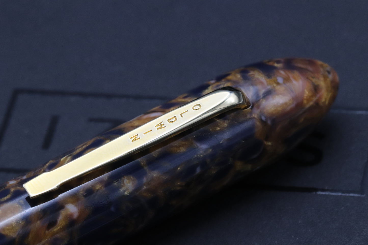 Oldwin Paris Le Classic Blue Saffron Celluloid Fountain Pen - NEVER INKED
