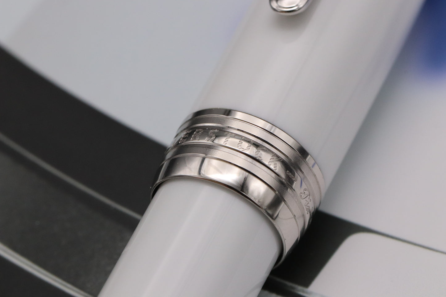 Montblanc Masters for Meisterstuck Meissen White Porcelain Fountain Pen - UNUSED