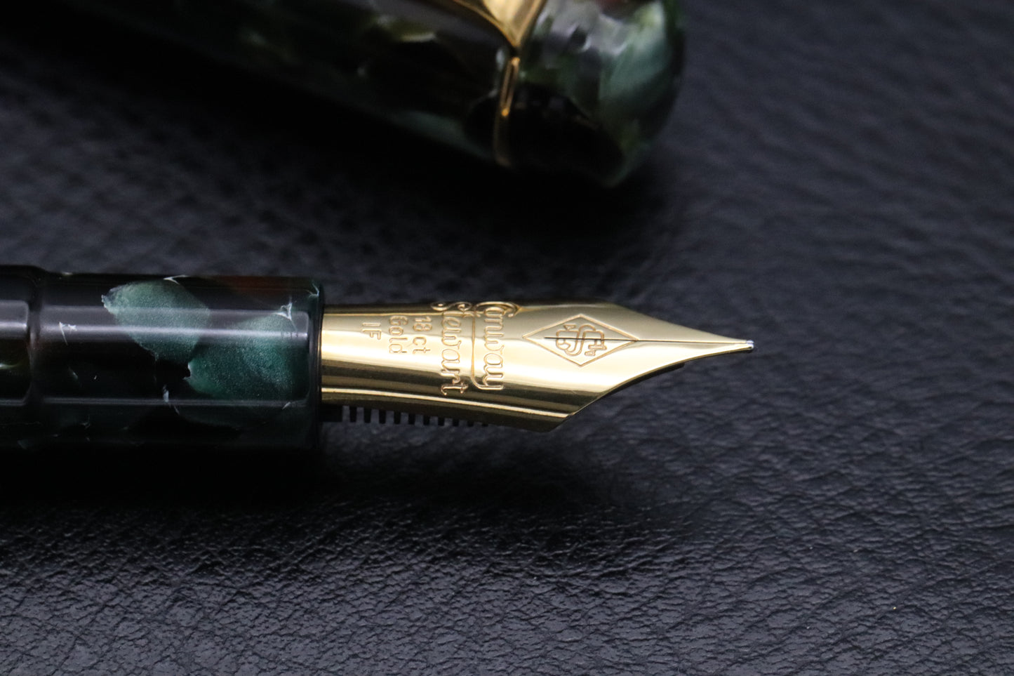Conway Stewart Capulet Pistachio Fountain Pen - IF Nib