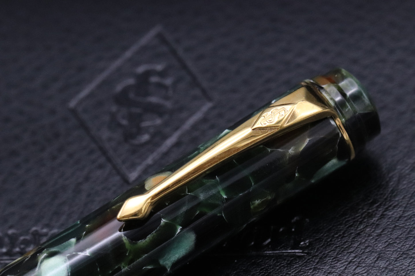 Conway Stewart Capulet Pistachio Fountain Pen - IF Nib