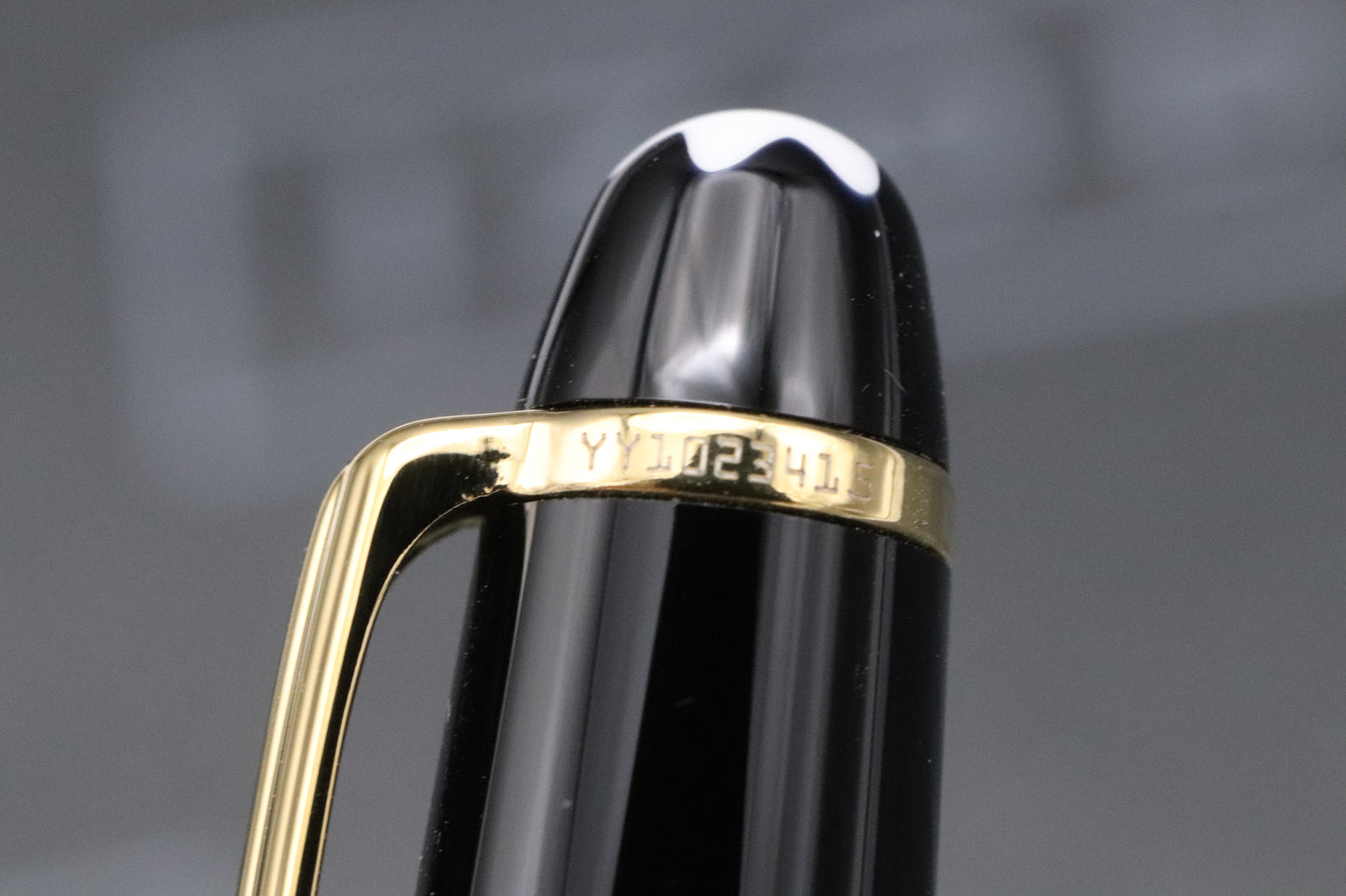 Montblanc Meisterstuck Classique Gold-Coated Rollerball / Fineliner Pen - UNUSED
