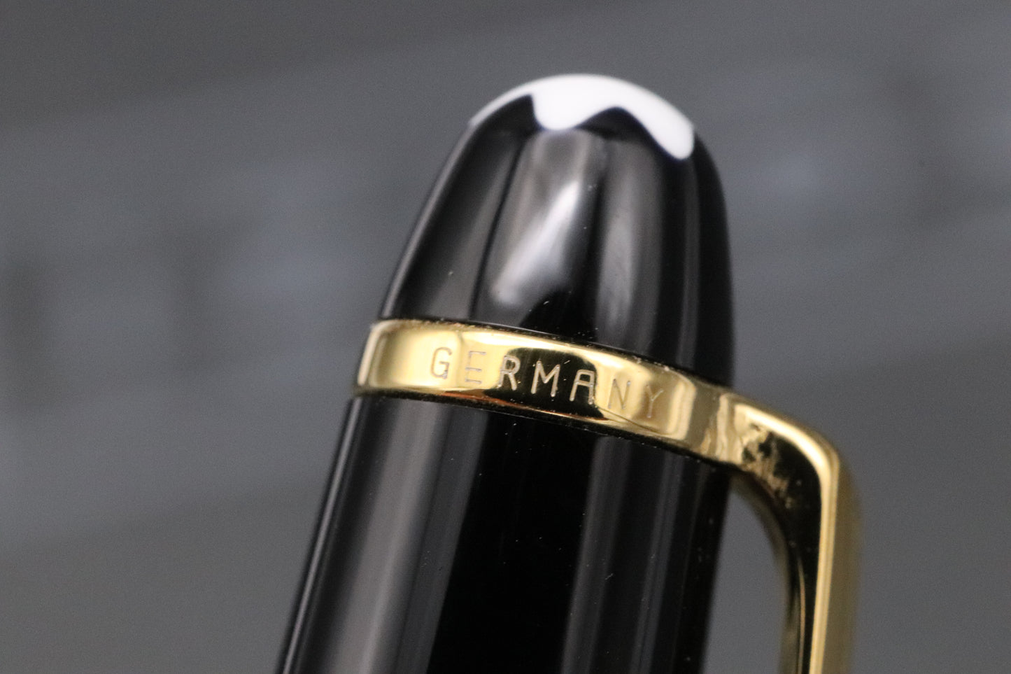 Montblanc Meisterstuck Classique Gold-Coated Rollerball / Fineliner Pen - UNUSED