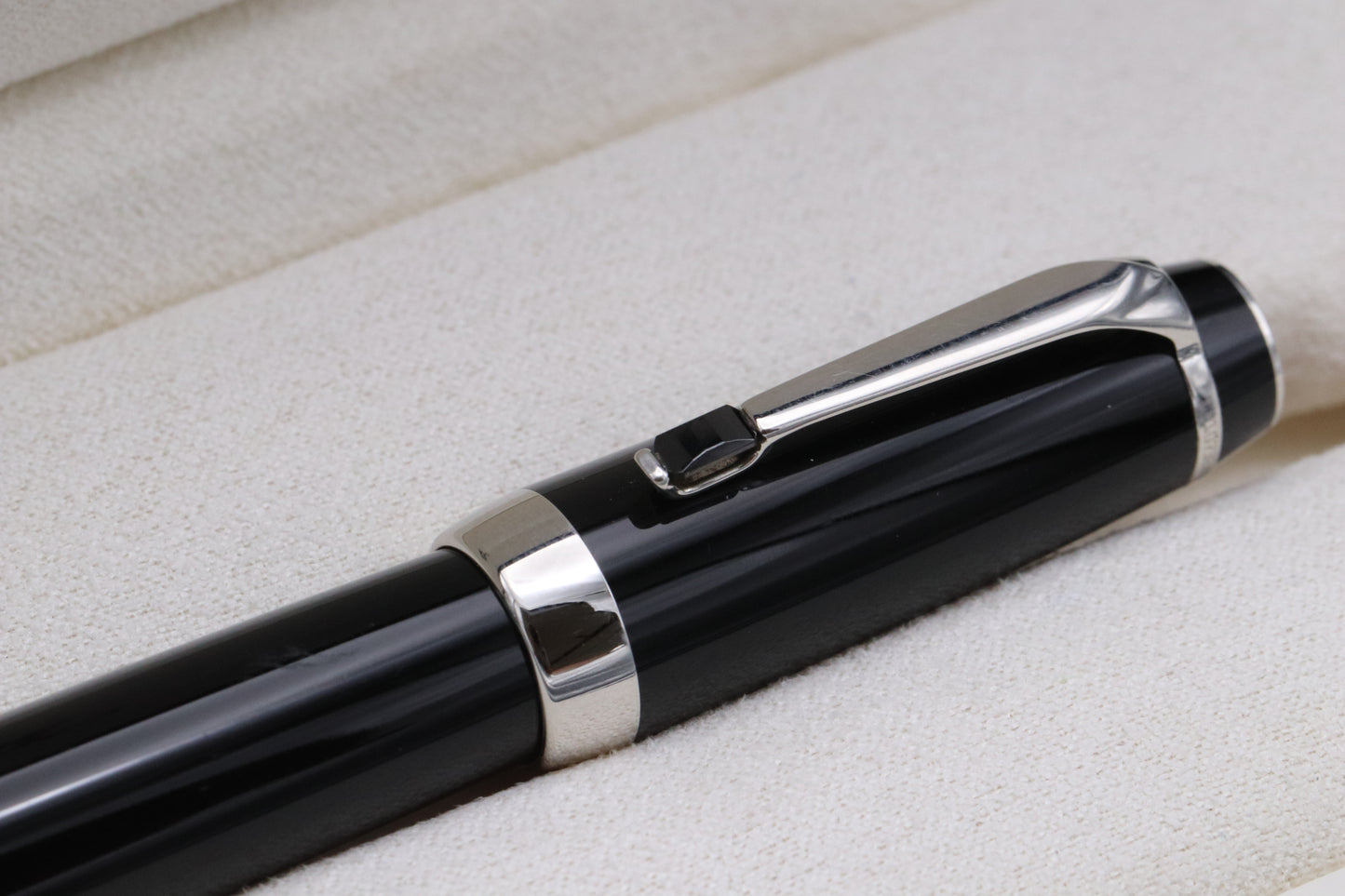 Montblanc Boheme Noir Rollerball / Fineliner Pen