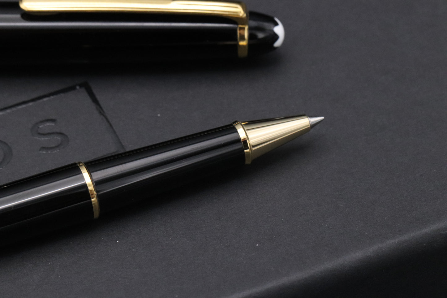 Montblanc Meisterstuck 163 Classique Gold-Coated Rollerball / Fineliner Pen
