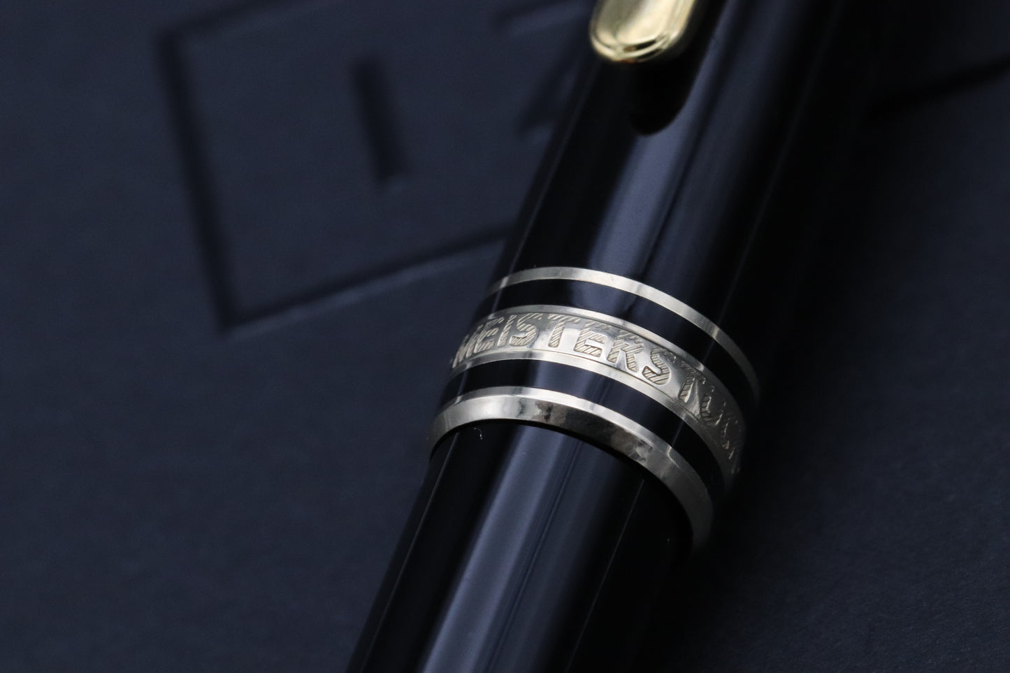 Montblanc Meisterstuck 163 Classique Gold-Coated Rollerball / Fineliner Pen