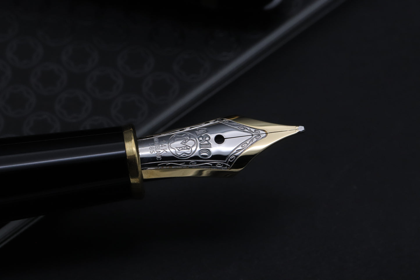 Montblanc Meisterstuck 144 Classique Gold Coated Fountain Pen - OM Nib