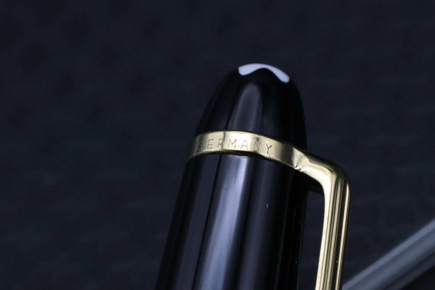 Montblanc Meisterstuck 144 Classique Gold Coated Fountain Pen - OM Nib