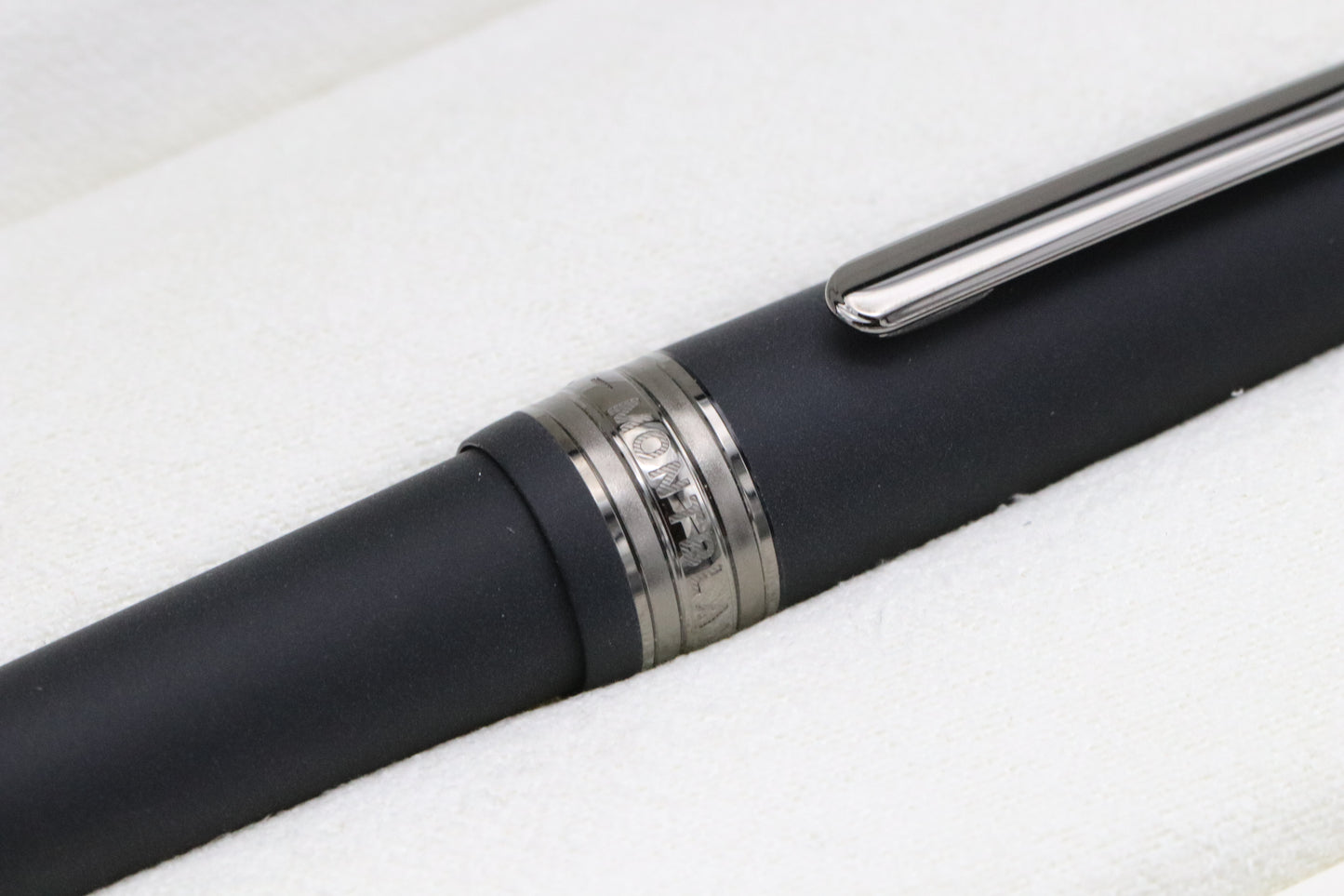 Montblanc Meisterstuck Midsize Ultra Black Ballpoint Pen - UNUSED