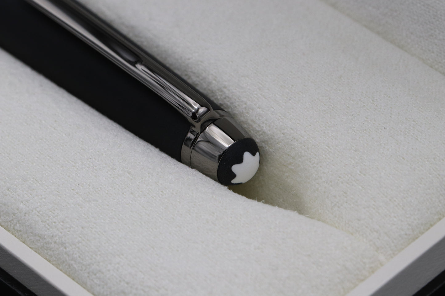 Montblanc Meisterstuck Midsize Ultra Black Ballpoint Pen - UNUSED